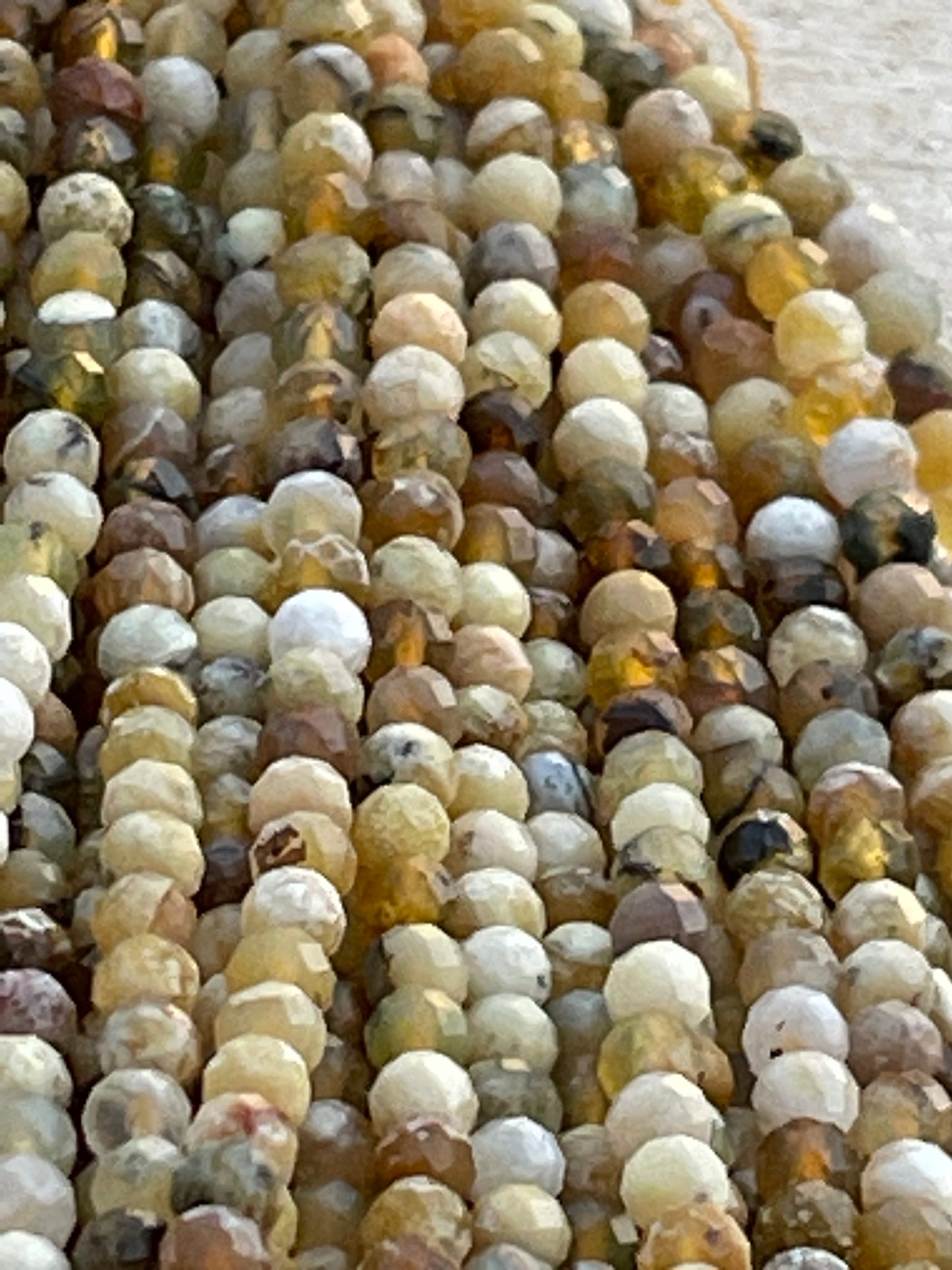 5mm Yellow Opel faceted round ball