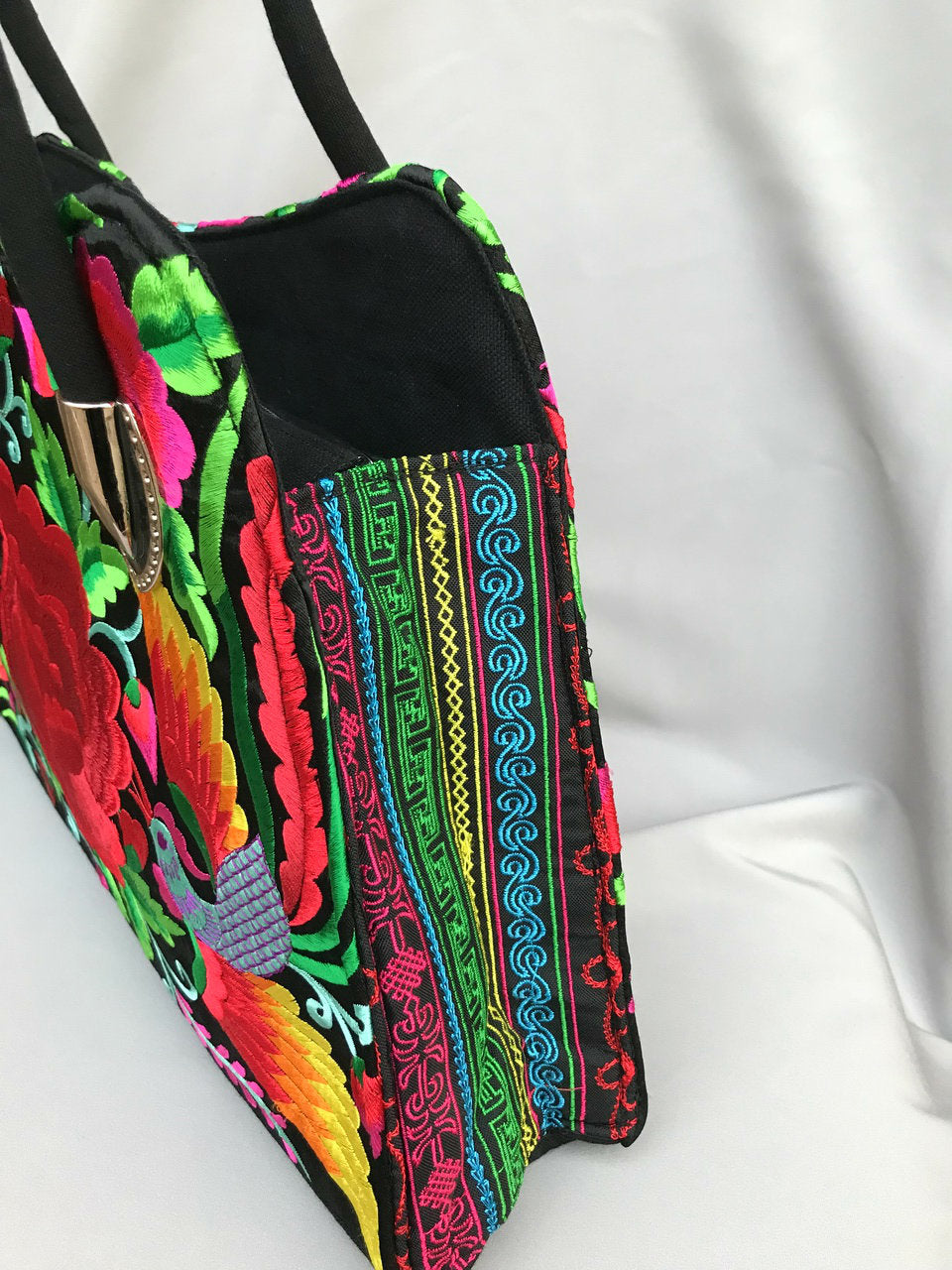 Embroidered Shoulder Purse EP70