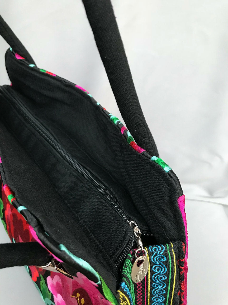 Embroidered Shoulder Purse EP71